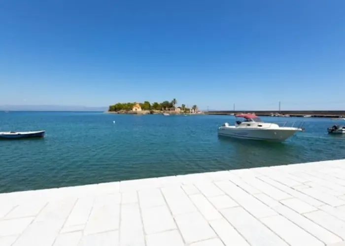Aigli Guest House